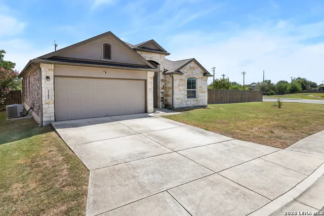 2185 KEYSTONE DR New Braunfels, TX 78130
