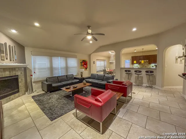 25010 Buttermilk Ln San Antonio, TX 78255