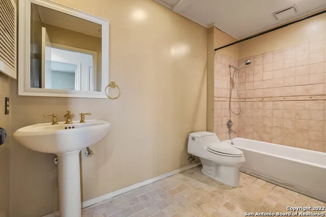 17119 Terra Rosa Helotes, TX 78023