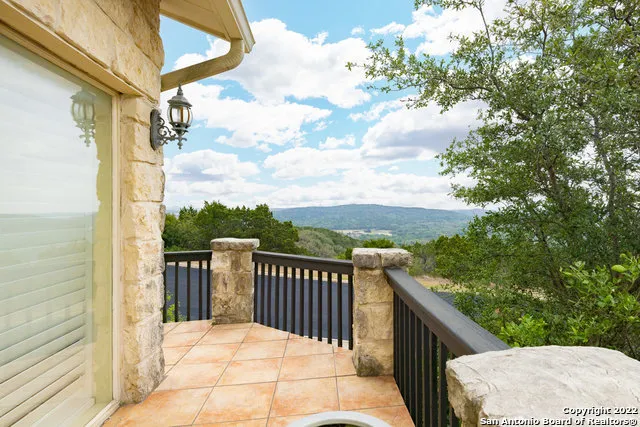 17119 Terra Rosa Helotes, TX 78023