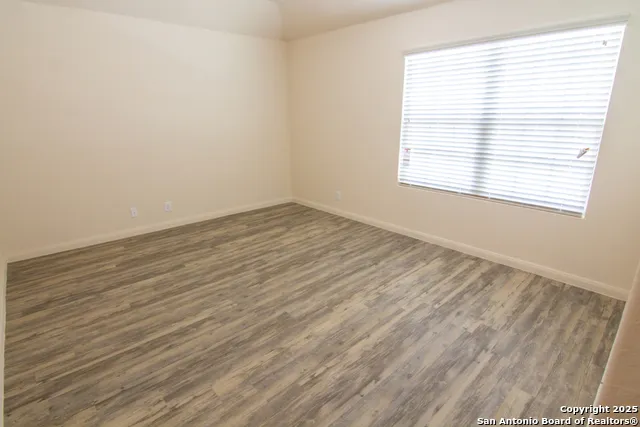 8311 Big Creek San Antonio, TX 78242