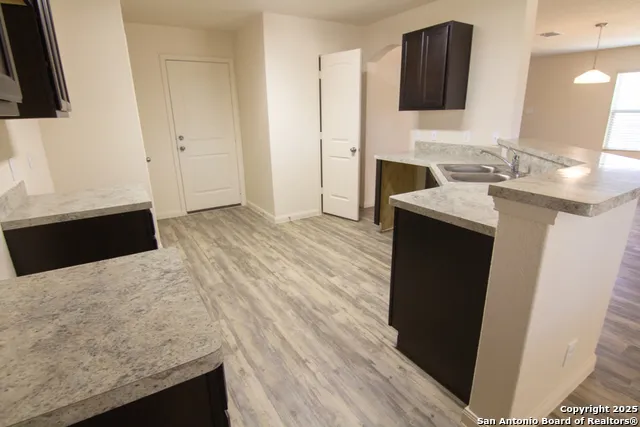 8311 Big Creek San Antonio, TX 78242