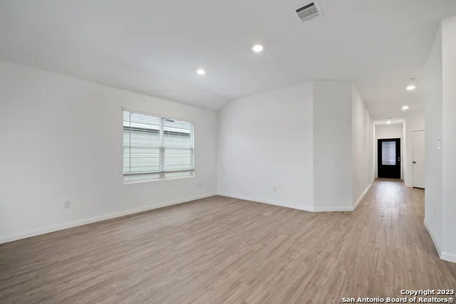 9105 Navarro Vista Seguin, TX 78155