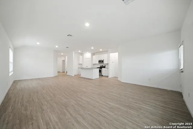9105 Navarro Vista Seguin, TX 78155