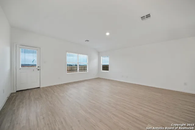 9105 Navarro Vista Seguin, TX 78155