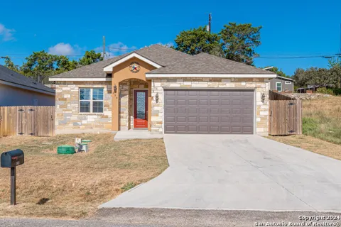 639 Hummingbird Hill
