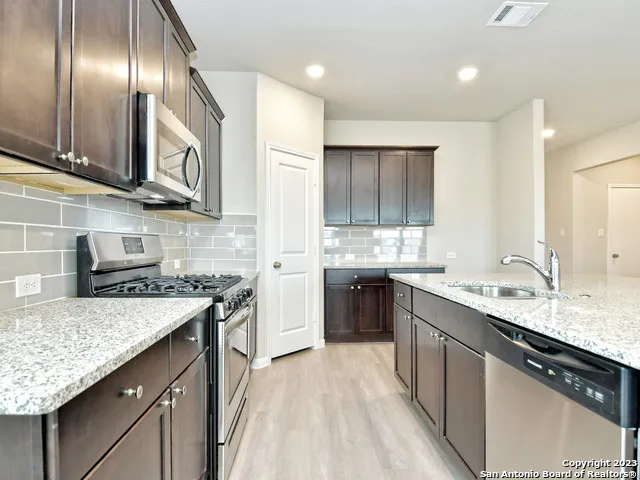 5311 SAUNTER LN Bulverde, TX 78163