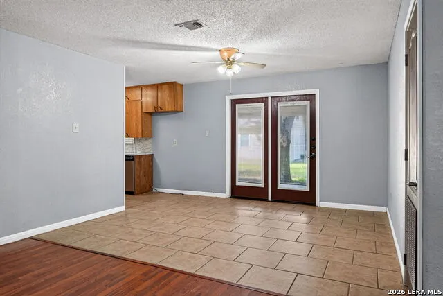 138 Bobolink Dr New Braunfels, TX 78130