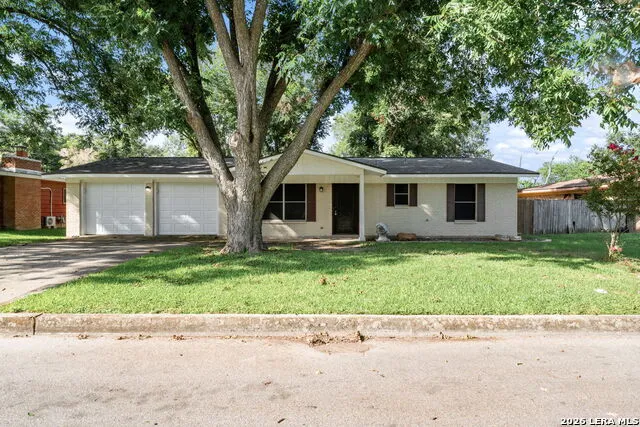 138 Bobolink Dr New Braunfels, TX 78130