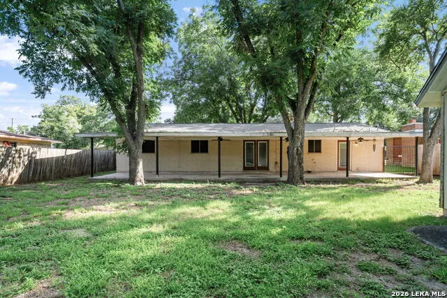 138 Bobolink Dr New Braunfels, TX 78130