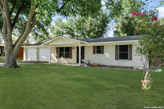 138 Bobolink Dr New Braunfels, TX 78130