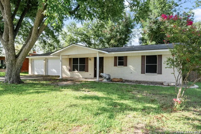 138 Bobolink Dr New Braunfels, TX 78130