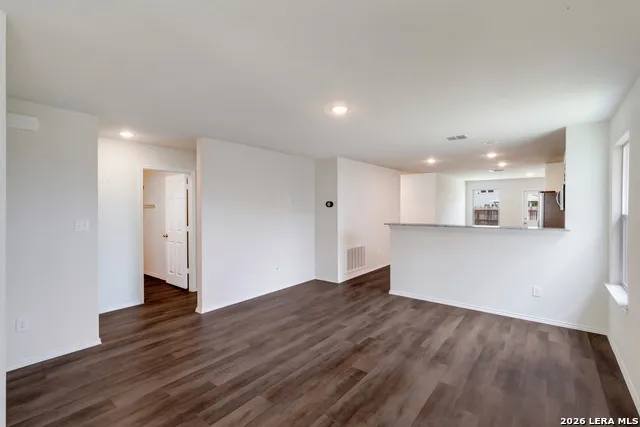 526 Wild Olive Way San Antonio, TX 78219