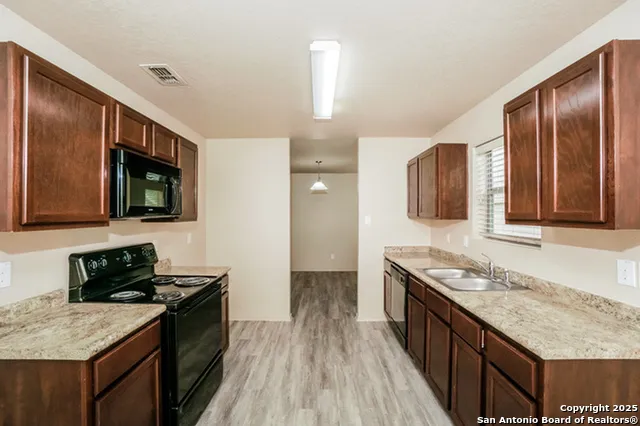 5914 Aspen Garden San Antonio, TX 78238