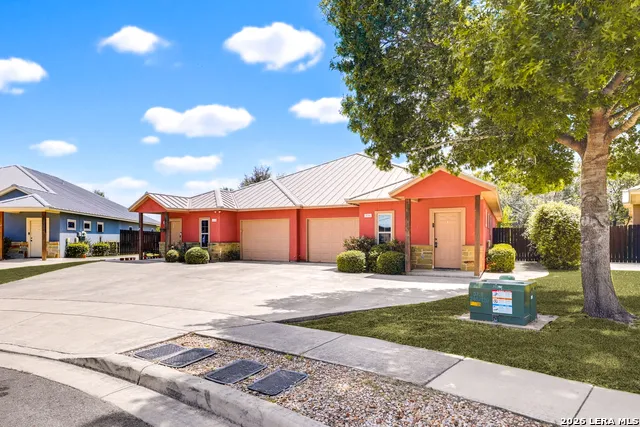 1014 TRIPP LN New Braunfels, TX 78130