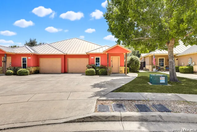 1014 TRIPP LN New Braunfels, TX 78130