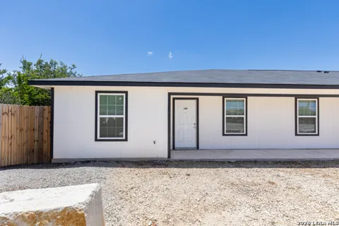 1006 COUNTY ROAD 4516