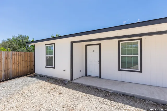 1006 COUNTY ROAD 4516 Castroville, TX 78009