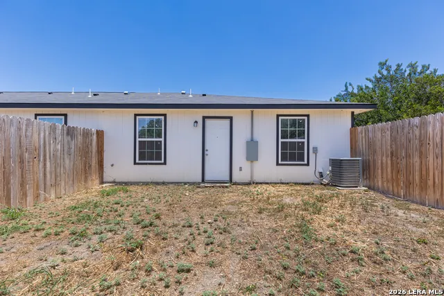 1006 COUNTY ROAD 4516 Castroville, TX 78009