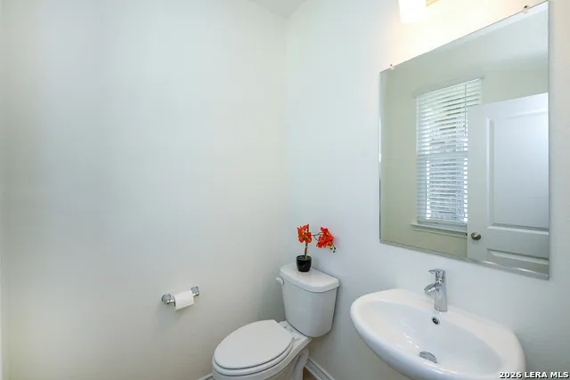 137 W Local Wave Boerne, TX 78006