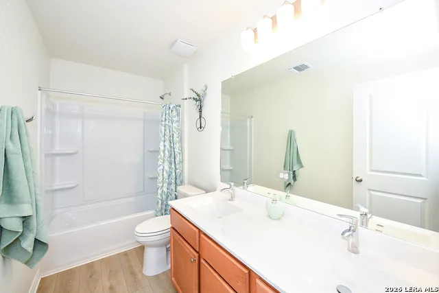 137 W Local Wave Boerne, TX 78006