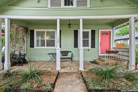 130 GROVELAND PL