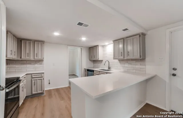 3418 Wimbledon Schertz, TX 78108