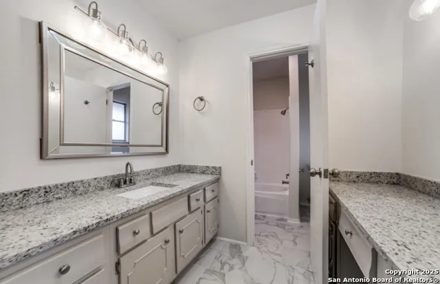 3418 Wimbledon Schertz, TX 78108