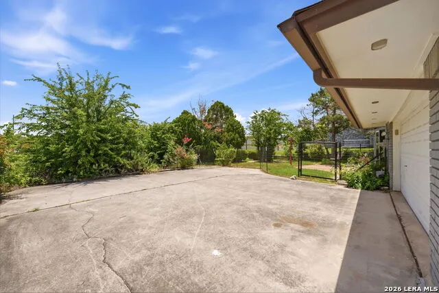 3418 Wimbledon Schertz, TX 78108