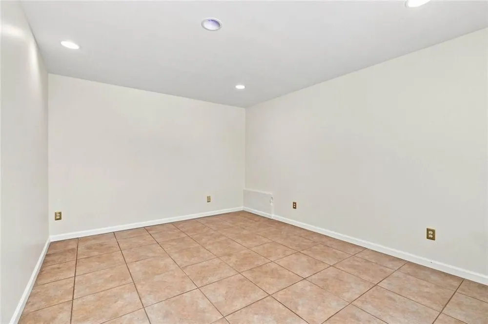 1015 Liberty Ives Drive Auburn, GA 30011