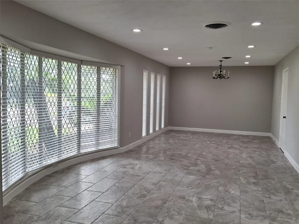5470 Carew Street Houston, TX 77096