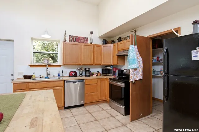1282 Kendalia Rd Blanco, TX 78606