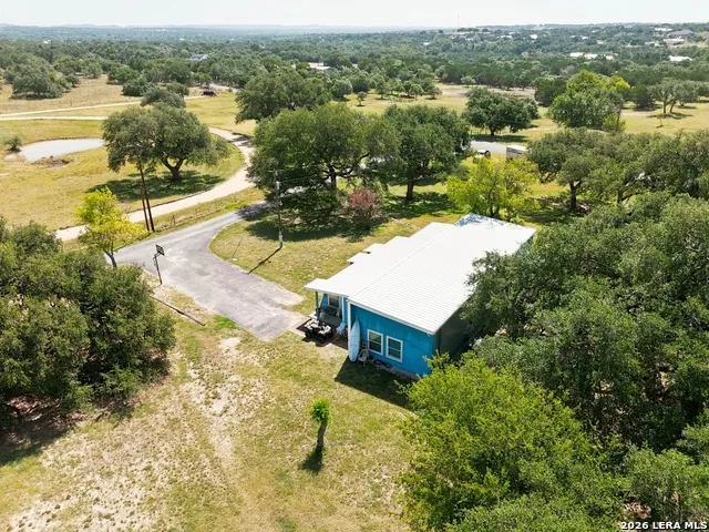 1282 Kendalia Rd Blanco, TX 78606