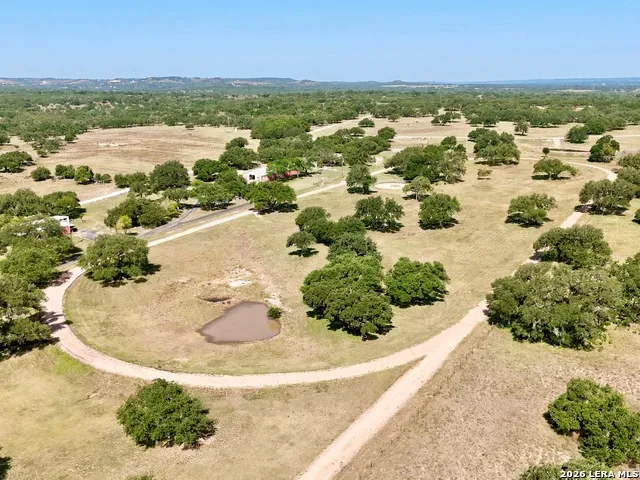 1282 Kendalia Rd Blanco, TX 78606