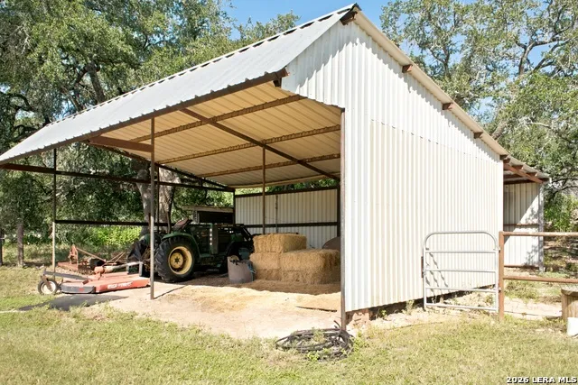 1282 Kendalia Rd Blanco, TX 78606