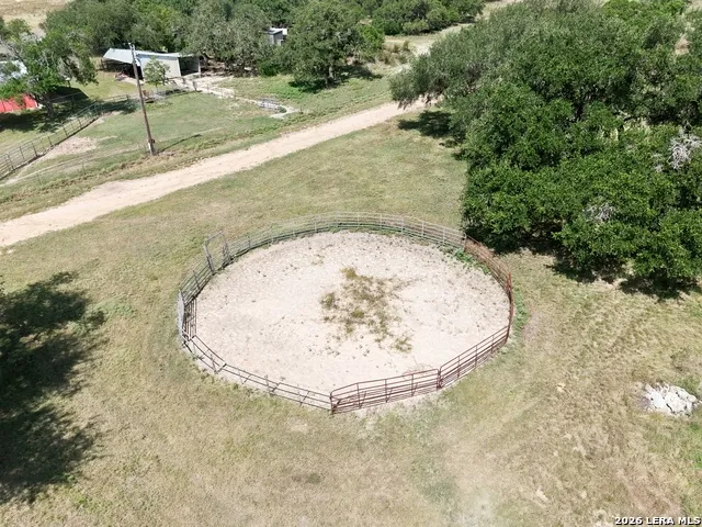 1282 Kendalia Rd Blanco, TX 78606