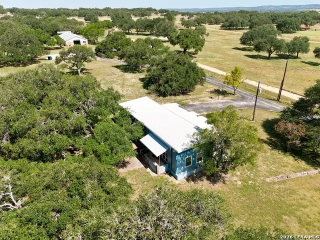 1282 Kendalia Rd Blanco, TX 78606