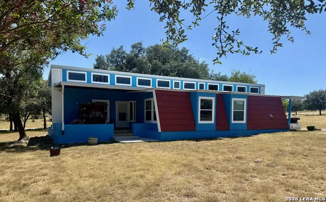 1282 Kendalia Rd Blanco, TX 78606