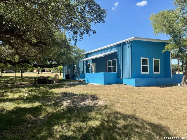 1282 Kendalia Rd Blanco, TX 78606