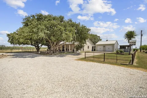 809 County Road 213