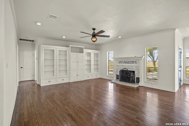 809 County Road 213 McCoy, TX 78113