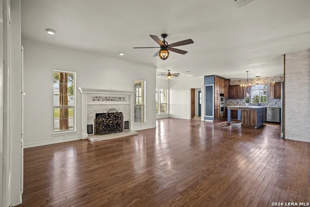 809 County Road 213 McCoy, TX 78113