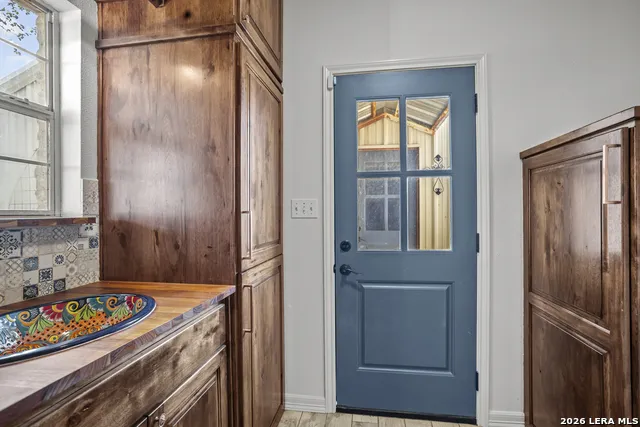 809 County Road 213 McCoy, TX 78113