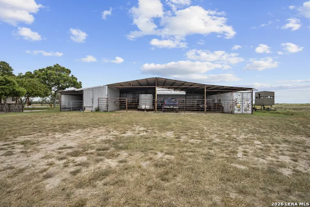 809 County Road 213 McCoy, TX 78113