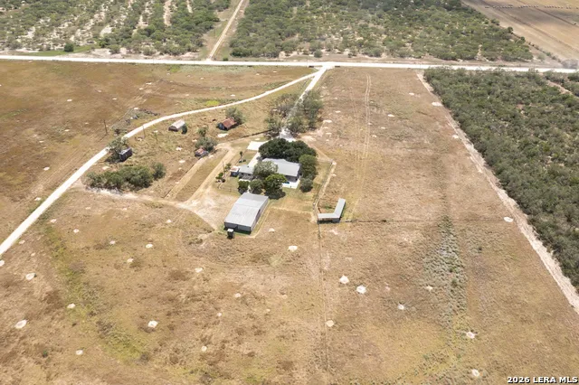 809 County Road 213 McCoy, TX 78113