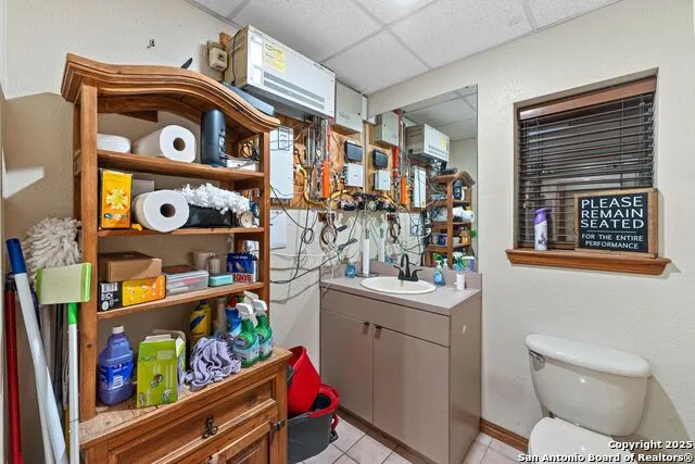 4514 Billy Sames Dr Adkins, TX 78101