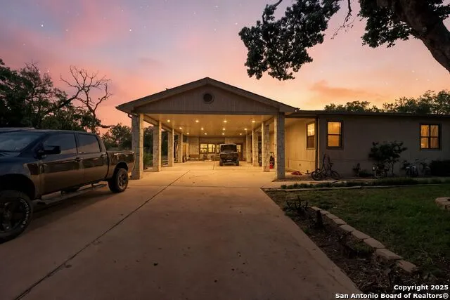 4514 Billy Sames Dr Adkins, TX 78101