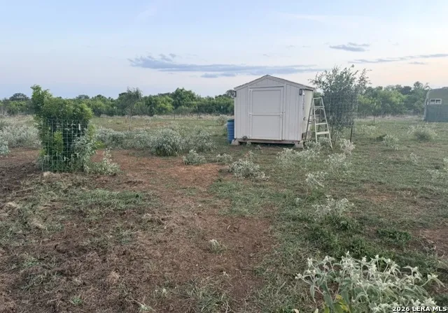 4167 County Road 136 Floresville, TX 78114