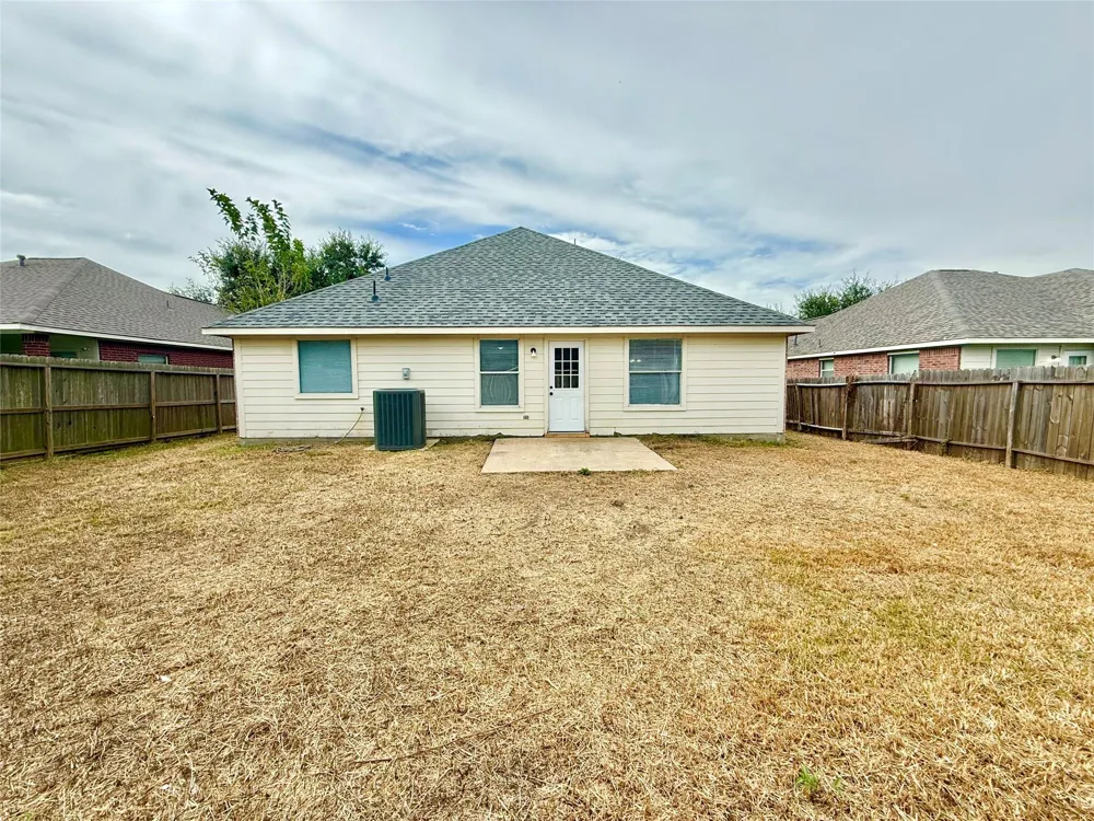 4007 E Teal Estates Circle Fresno, TX 77545