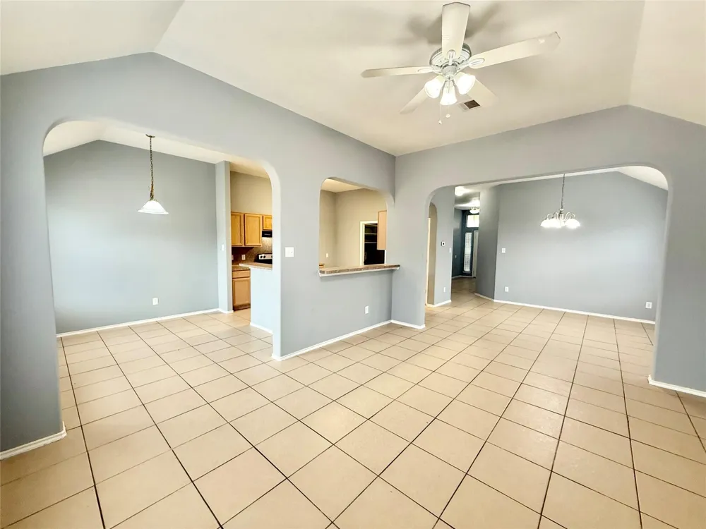 4007 E Teal Estates Circle Fresno, TX 77545